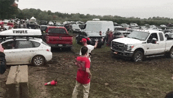 Không hổ danh là xe Subaru, chiếc Impreza giải cứu Không hổ danh là xe Subaru, chiếc Impreza giải cứu