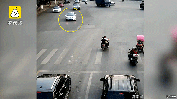 Gây tai nạn liên hoàn, tài xế xe Honda giải thích là do ăn quá nhiều ớt Gây tai nạn liên hoàn, tài xế xe Honda giải thích là do ăn quá nhiều ớt