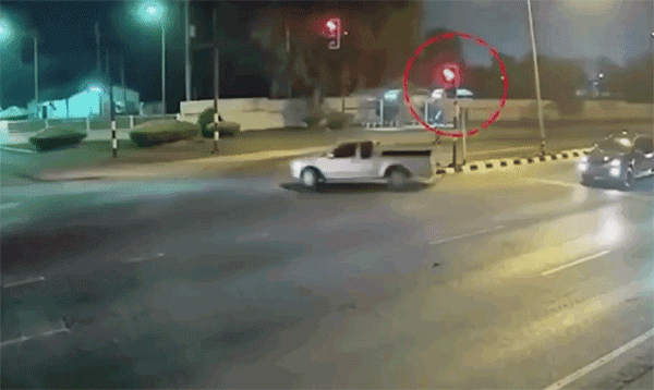 Vượt đèn đỏ, biker điều khiển mô tô Harley-Davidson thiệt mạng vì đâm trúng Isuzu D-Max Vượt đèn đỏ, biker điều khiển mô tô Harley-Davidson thiệt mạng vì đâm trúng Isuzu D-Max