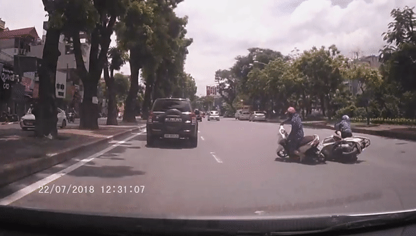 Mải tán chuyện, hai Mải tán chuyện, hai