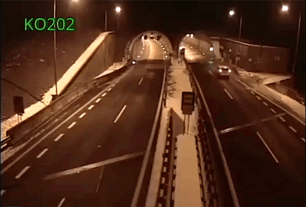 Vụ tai nạn hi hữu này cho thấy SUV hạng sang BMW Vụ tai nạn hi hữu này cho thấy SUV hạng sang BMW