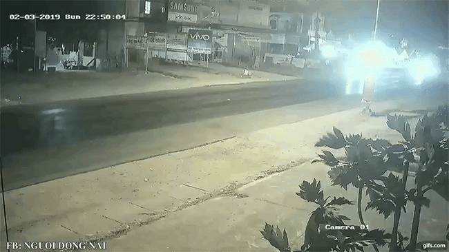 Khoảnh khắc chiếc Yamaha Exciter gây tai nạn liên hoàn