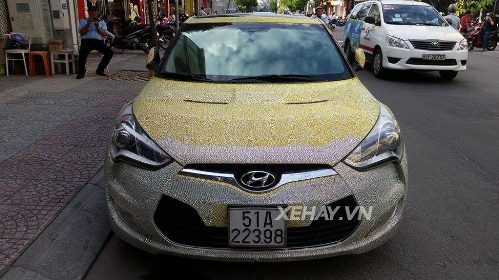 Huyndai Veloster nổi bật trên phố với 'chiếc áo pha lê lấp lánh'3.