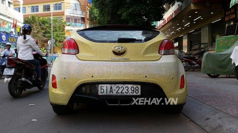 Huyndai Veloster nổi bật trên phố với 'chiếc áo pha lê lấp lánh'4.