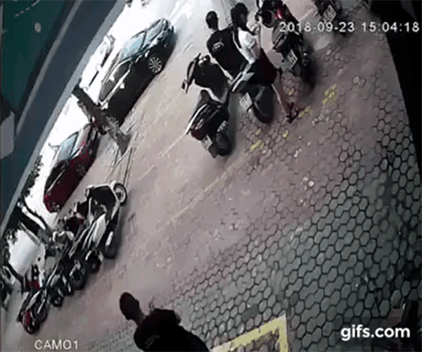 Khoảnh khắc vụ tai nạn xảy ra