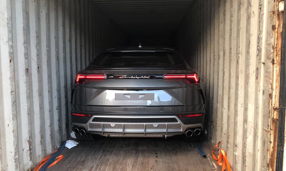 Siêu SUV Lamborghini Urus thứ 2 tại Việt Nam đang trên đường vận chuyển về Hà Nội Siêu SUV Lamborghini Urus thứ 2 tại Việt Nam đang trên đường vận chuyển về Hà Nội